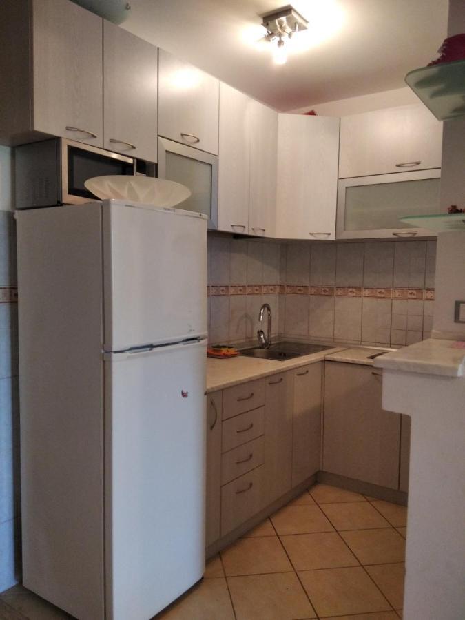 Apartmani Petrovac Na Moru Buitenkant foto