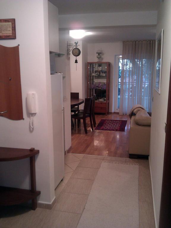 Apartmani Petrovac Na Moru Kamer foto